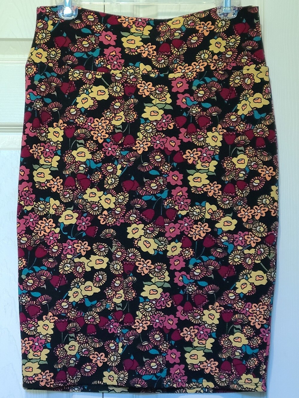 NWOT LuLaRoe Cassie Floral Pencil Skirt Black Pink Yellow Orange Stretch Medium